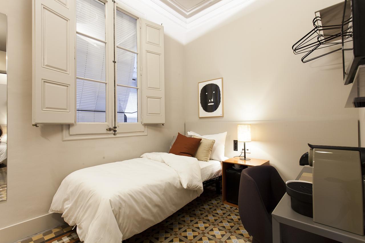 Destinationbcn - Universitat Rooms บาร์เซโลนา ภายนอก รูปภาพ