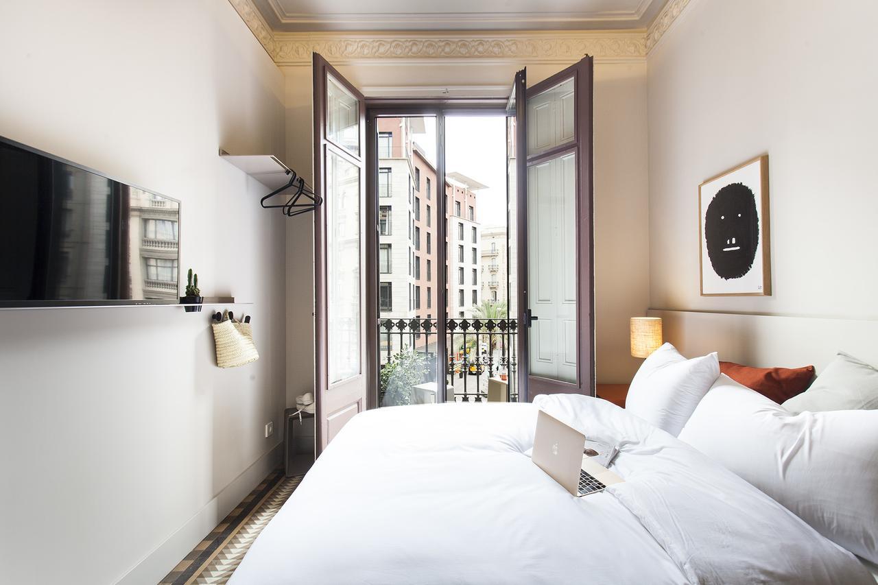 Destinationbcn - Universitat Rooms บาร์เซโลนา ภายนอก รูปภาพ