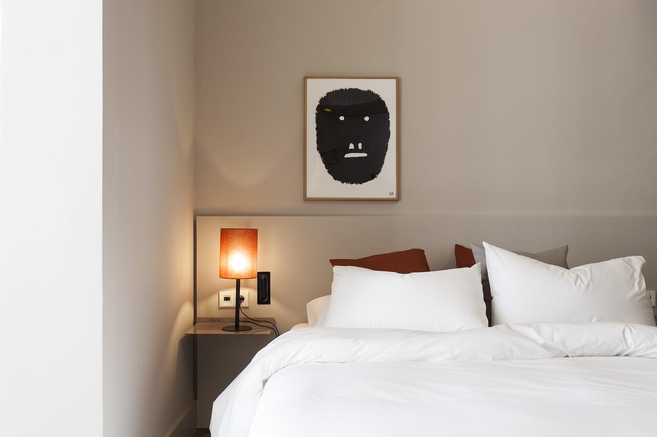 Destinationbcn - Universitat Rooms บาร์เซโลนา ภายนอก รูปภาพ