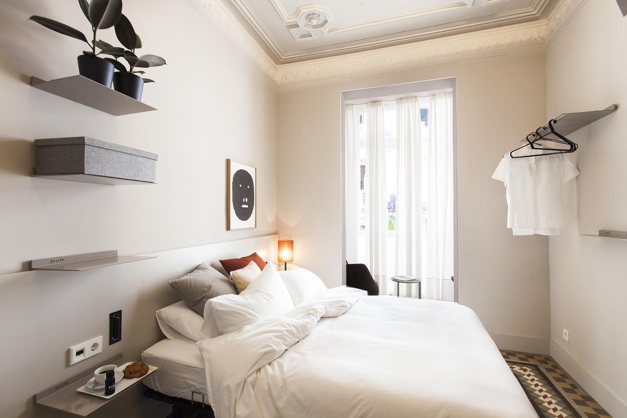 Destinationbcn - Universitat Rooms บาร์เซโลนา ภายนอก รูปภาพ