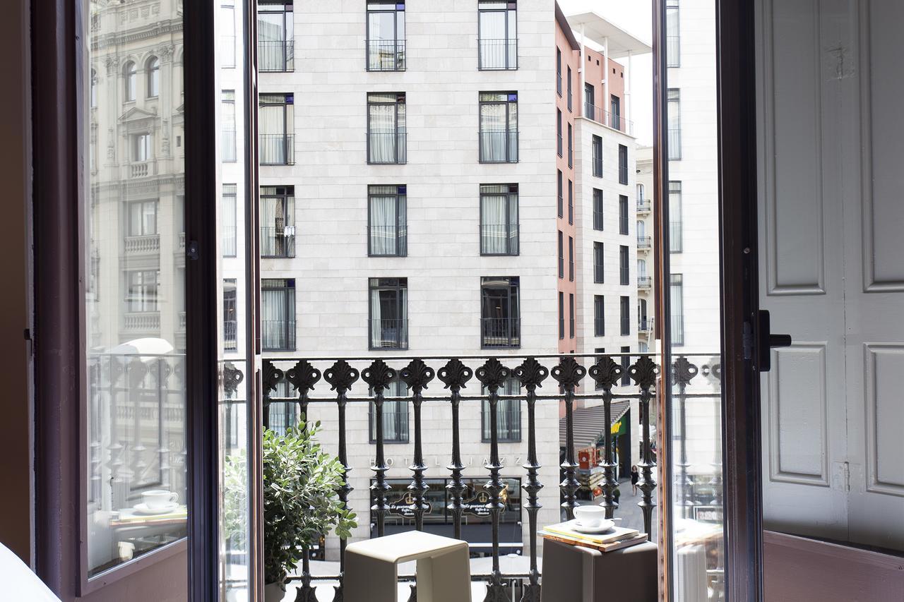 Destinationbcn - Universitat Rooms บาร์เซโลนา ภายนอก รูปภาพ