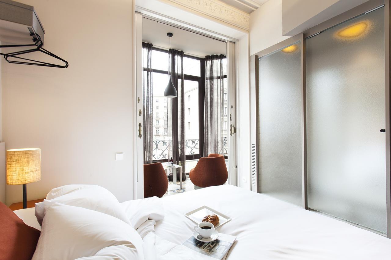 Destinationbcn - Universitat Rooms บาร์เซโลนา ภายนอก รูปภาพ