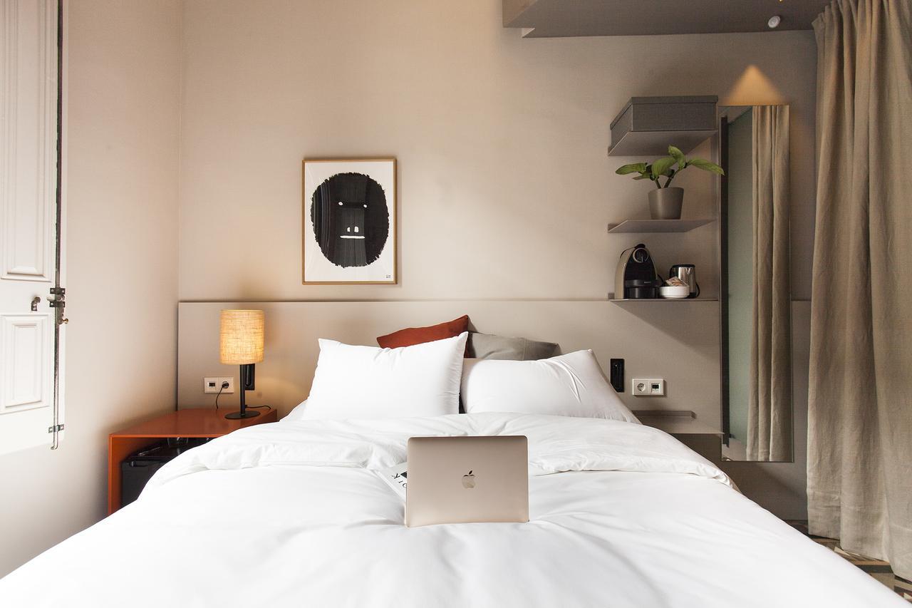 Destinationbcn - Universitat Rooms บาร์เซโลนา ภายนอก รูปภาพ